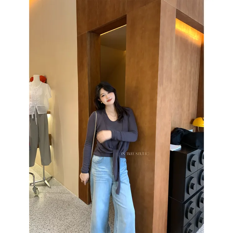 InTree张桶桶【心动迹象】天丝V领假两件ST3771