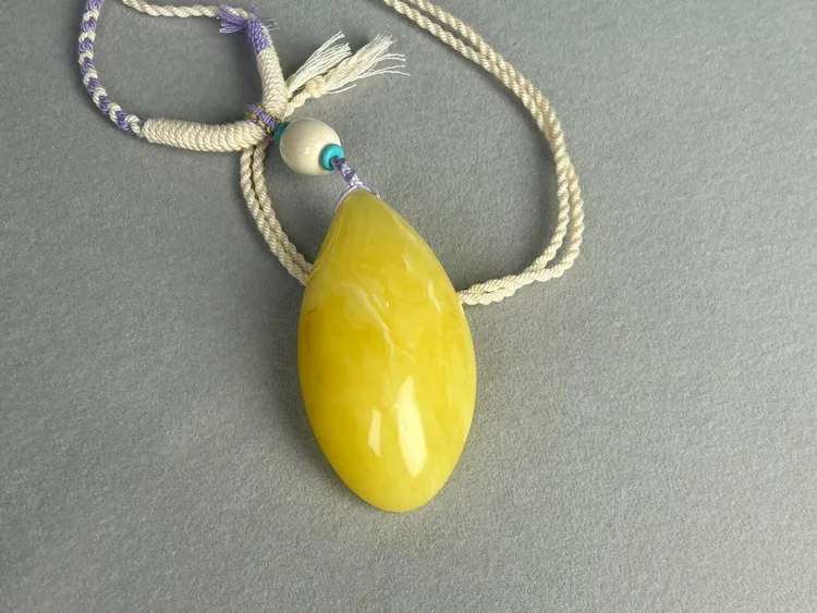 编号A10017天然蜜蜡鸡油黄虎皮纹妖花随形水滴挂坠吊坠全品无瑕疵