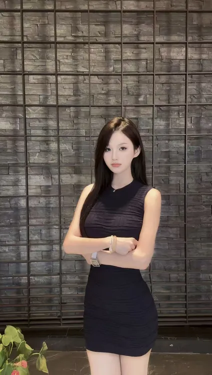 纯欲风辣妹无袖针织连衣裙春夏气质别致包臀裙