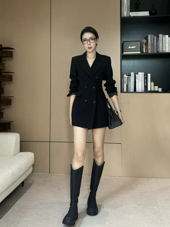 气质小西装外套女2025黑色西服休闲巨好看的薄款正流行AM25997