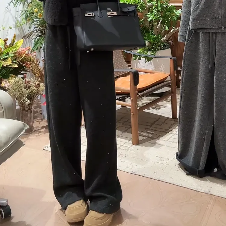 2025秋冬新款网红宽松休闲裤高级小众百搭显瘦直筒裤女LK2507205