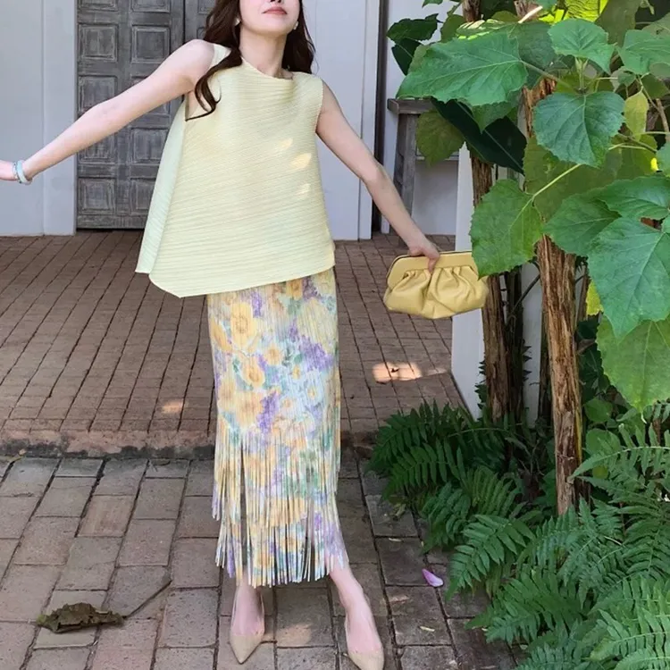 小红书爆款直播热卖显白套装女装高级感褶皱两件套气质穿搭一整套