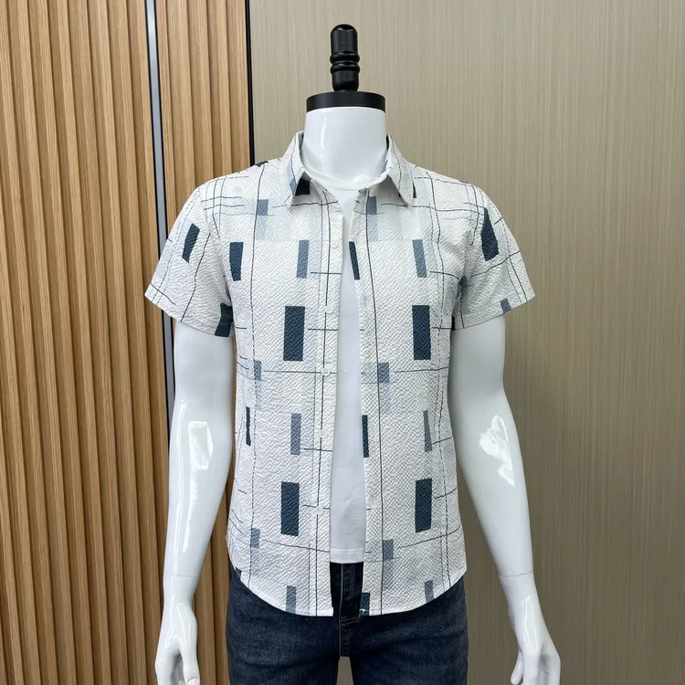 2025夏季新款男士短袖衬衫青年时尚薄款泡泡纱衬衣高级感免烫寸衫