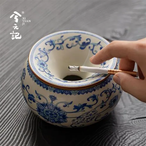青花汝窑陶瓷烟灰缸防飞灰异味轻奢高档家用办公室个性摆件