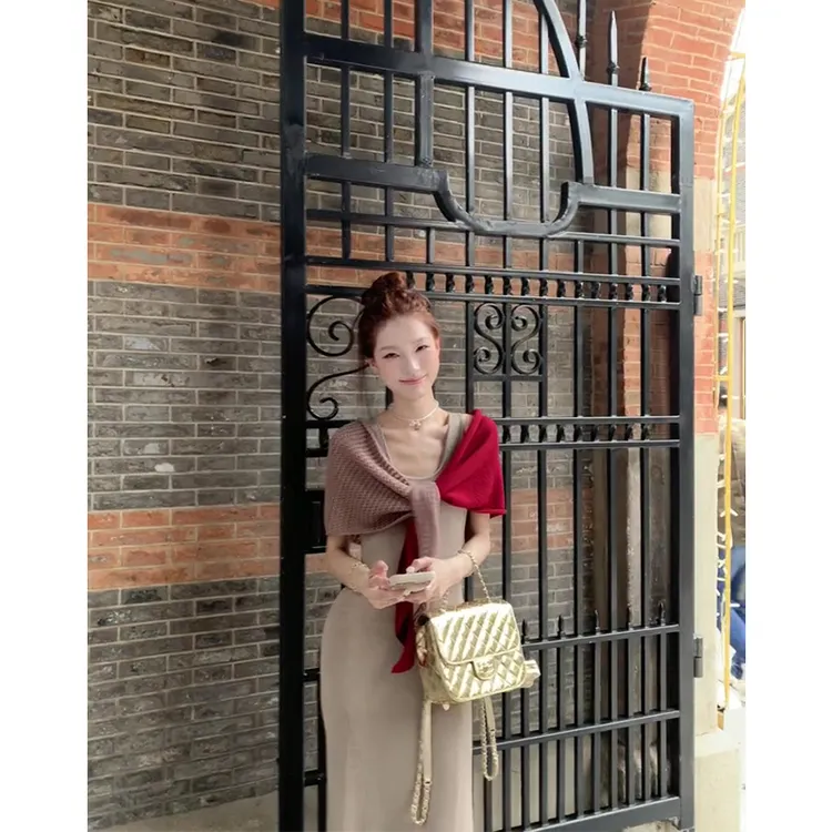 MARIE.COCO千金风穿搭撞色披肩女秋季新款无袖背心包臀连衣裙套装