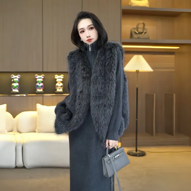 欧颍昇时尚马甲女款2025新款背心外搭秋冬仿草草毛毛坎肩马夹7387