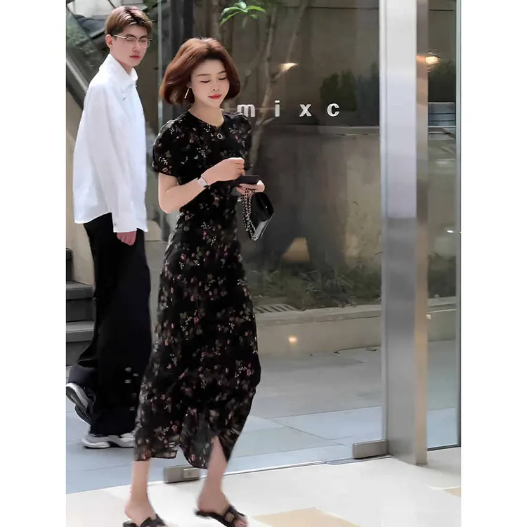 暗夜玫瑰法式油画晕染花卉连衣裙女夏季新款慵懒风松弛感气质长裙