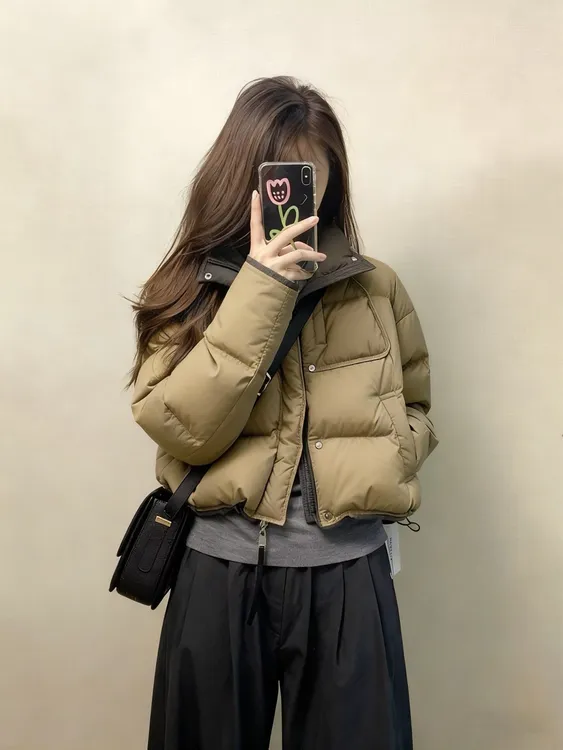 巨好看的短款面包服女冬2025年新款小个子时尚保暖高级感棉服外套