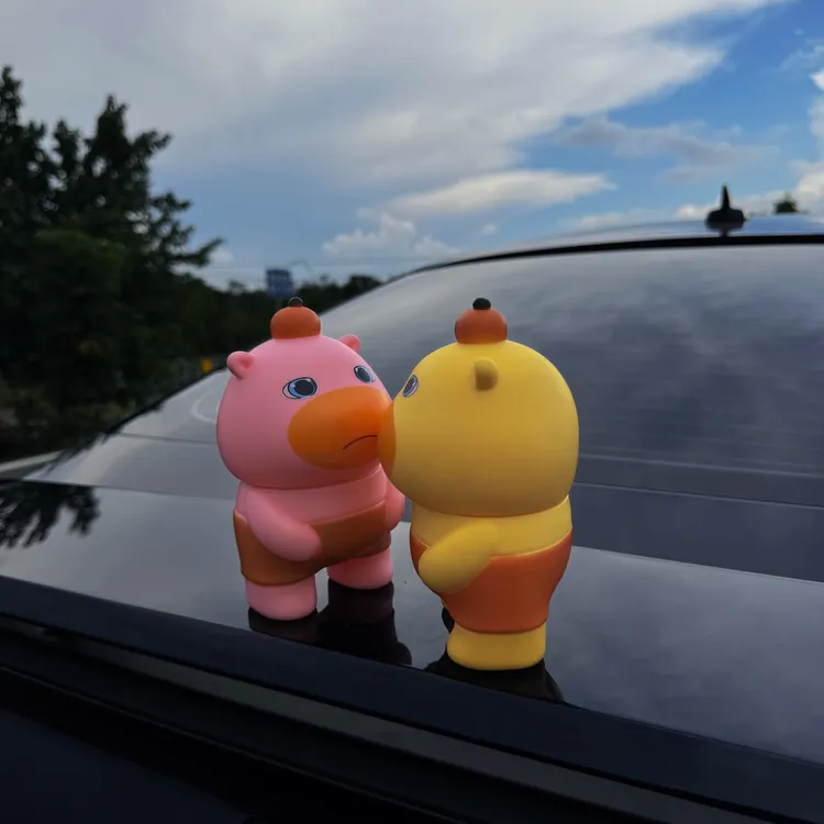 车载可爱16CM水豚豚公仔玩偶治愈呆萌手办装饰车尾摆件女生日礼物