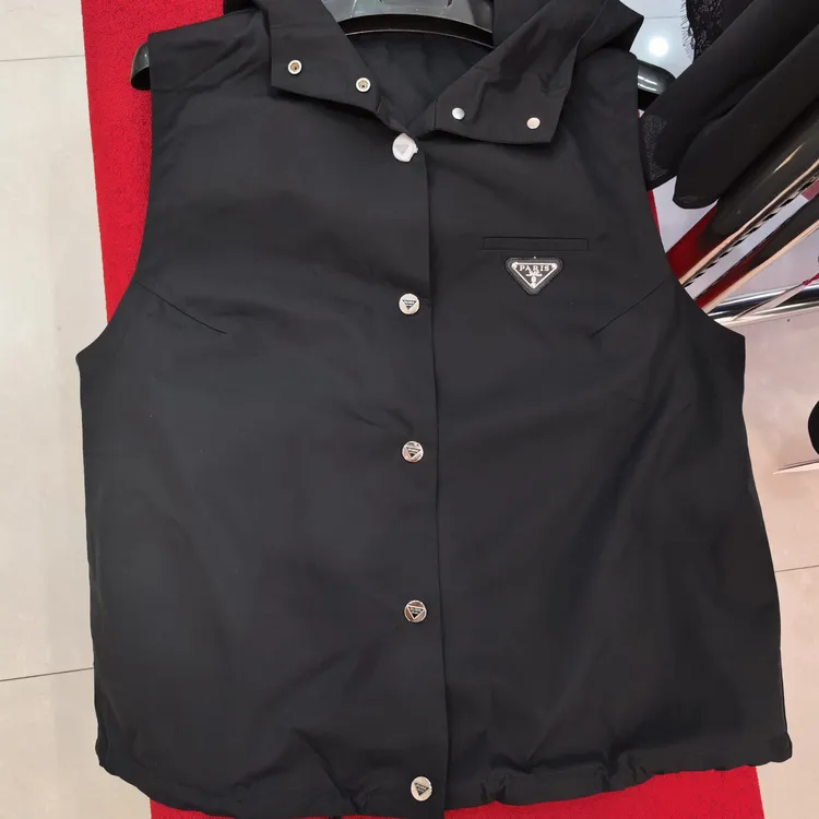 胖人坊黑色马甲4748