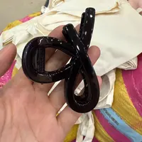 NIU ZI  黑色经典抓夹