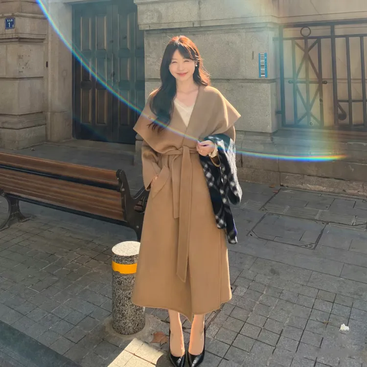 大翻领斗篷披肩双面呢子大衣女中长款2025冬季新款高级感毛呢外套