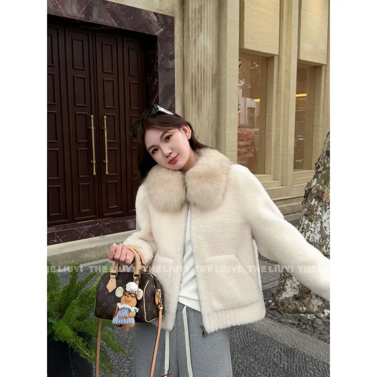 【LIUYI】瑞雪~全羊毛真毛领加厚保暖显瘦外套511259