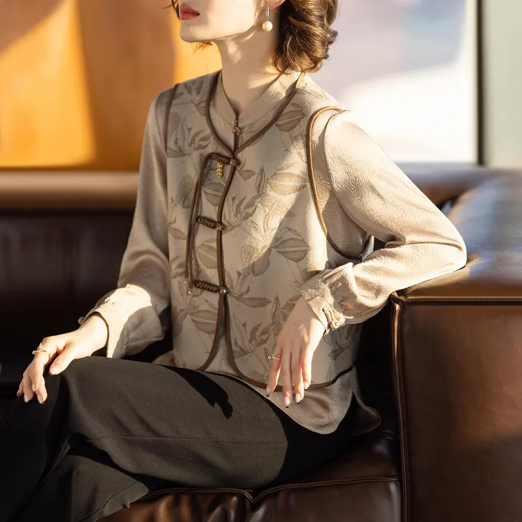 新中式妈妈洋气时尚两件套装国风妇女士上衣服新款中老年春装