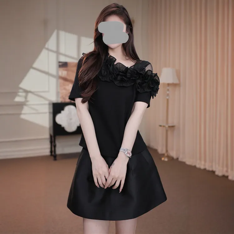 时尚休闲套装女夏季2025新款黑色短袖花朵t恤半身短裙减龄两件套