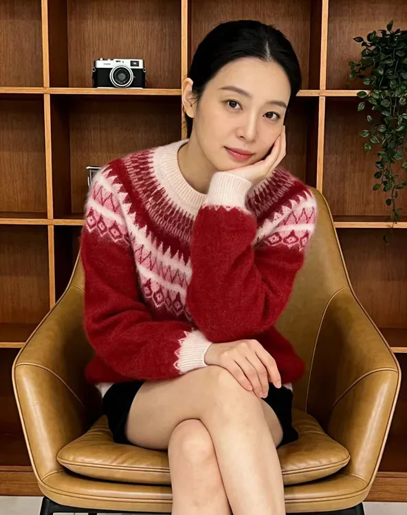 秋冬柔软拉毛羊毛衫时尚拼色复古提花打底衫气质百搭宽松圆领毛衣