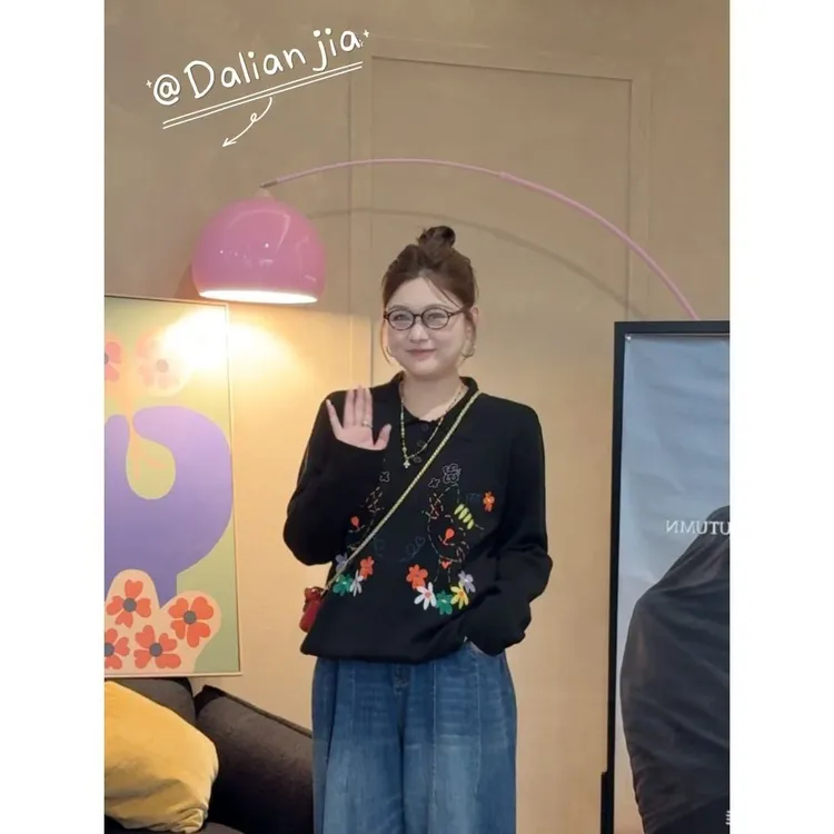 晶咕佳佳【小花猫】彩色小猫刺绣翻领针织长袖百搭宽松时尚套头