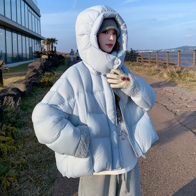 云朵泡芙羽绒服女短款2025新款韩系连帽宽松90白鸭绒小个子冬外套