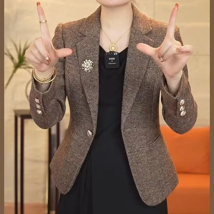 高端时尚气质修身小西装外套女2025春秋季同款小个子妈妈外套