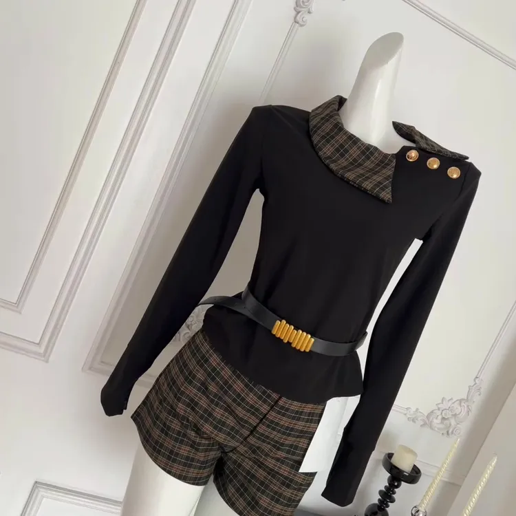 设计感拼接上衣女2025秋季新款显瘦纯欲风辣妹格子短裤两件套装女