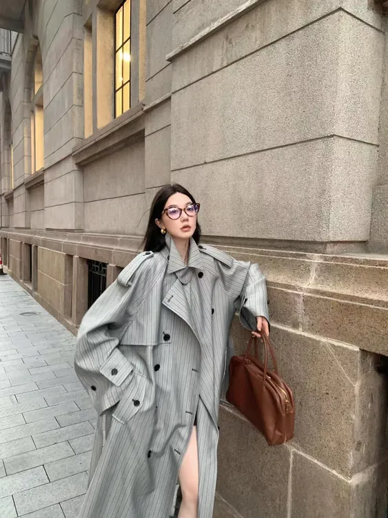 双排扣条纹风衣外套女2025春秋宽松高级感系带过膝廓形中长款大衣
