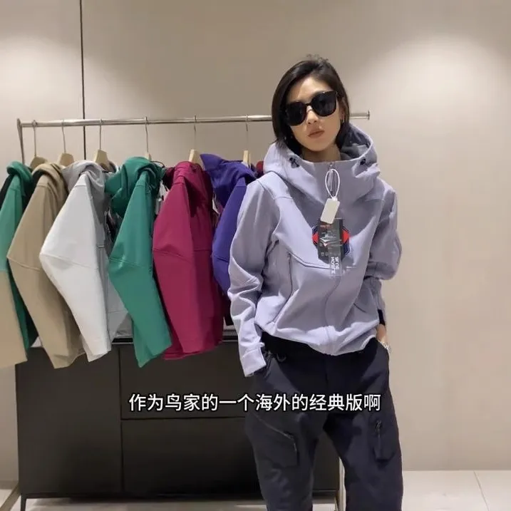鸟系春装户外机能风外贸男女同款情侣款三防连帽加绒冲锋衣外套潮