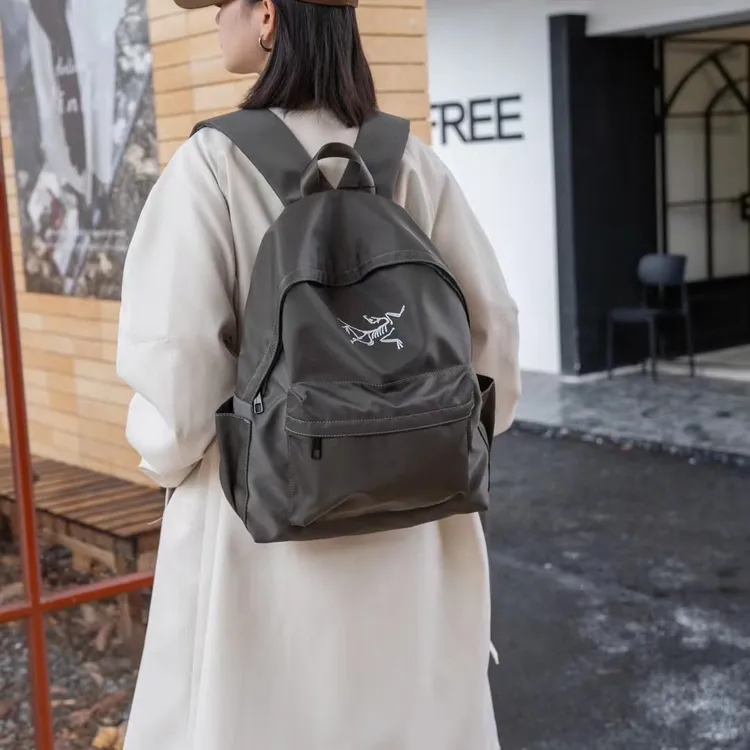 新款骨架双肩包运动男女大容量学生背包休闲旅游书包男女同款背包