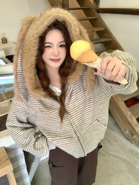 秋冬新款美式复古条纹兔耳开衫毛领连帽重磅加绒毛毛休闲外套女