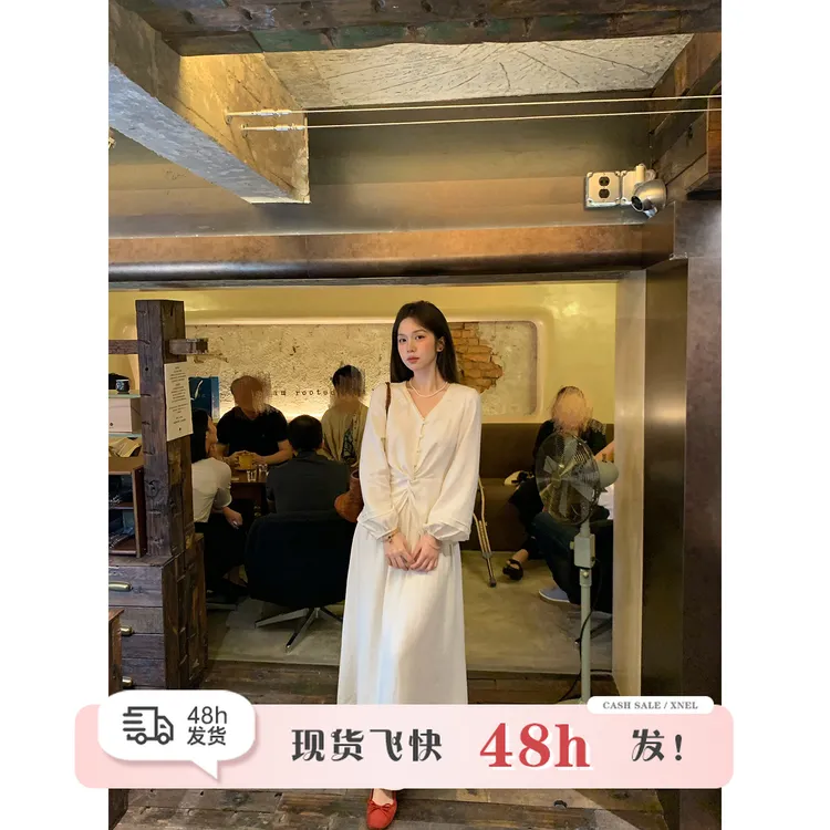 陳文文xenl【素影花逸】初秋新款设计感套装扭结上衣半裙两件套0051