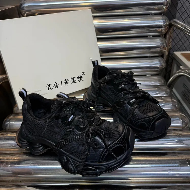 爆款老爹鞋女款2025秋冬季新款厚底松糕运动休闲鞋今年流行的鞋子