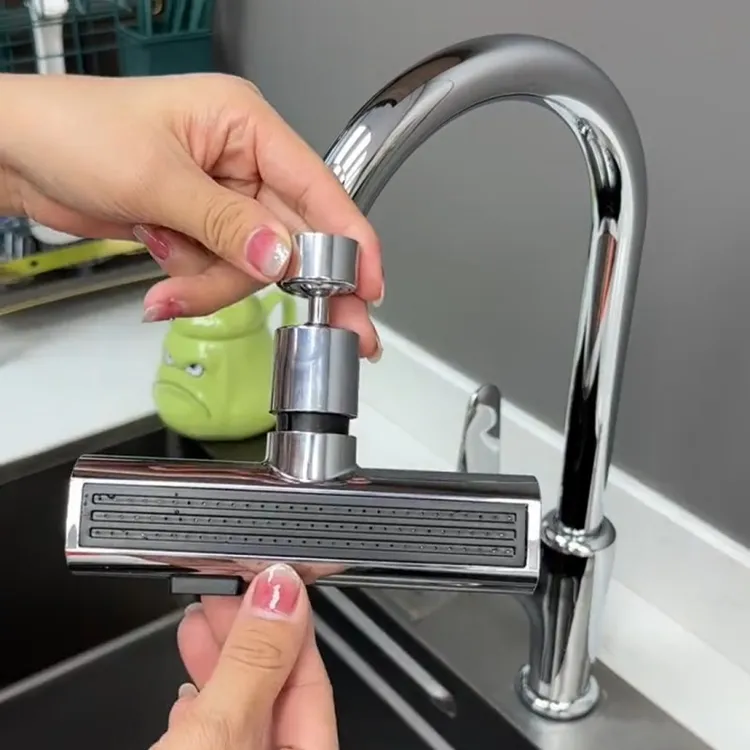 溅水喷溅厨房水龙防溅神器瀑布出水万向旋转起泡器增压延伸水嘴接