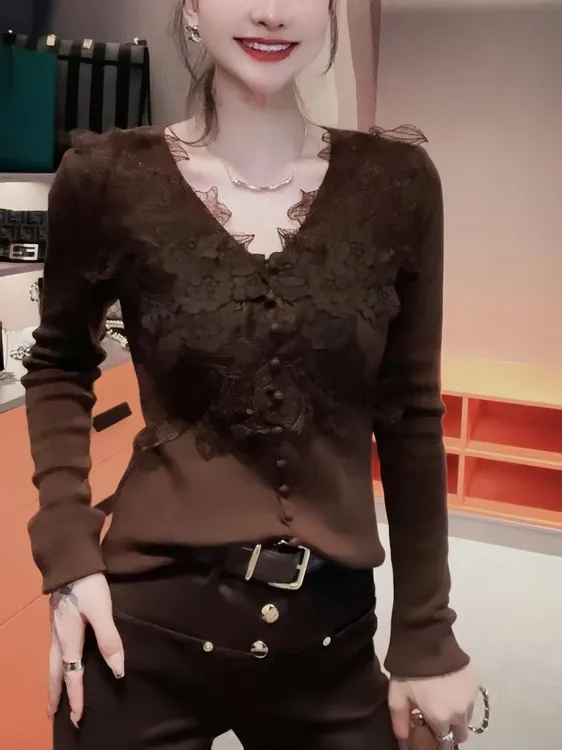 美拉德轻奢高级感长袖打底衫女2025新款高档洋气百搭显瘦上衣