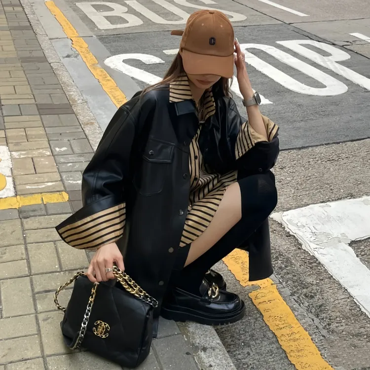 炫酷黑高级感PU皮衣外套+黑咖条纹衬衣秋冬新款时尚宽松两件套女
