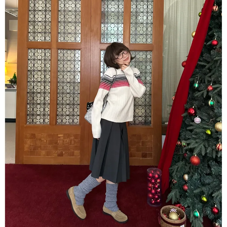 Our2【宅女同款毛衣】秋冬设计感纹路修身毛衣【B8014】