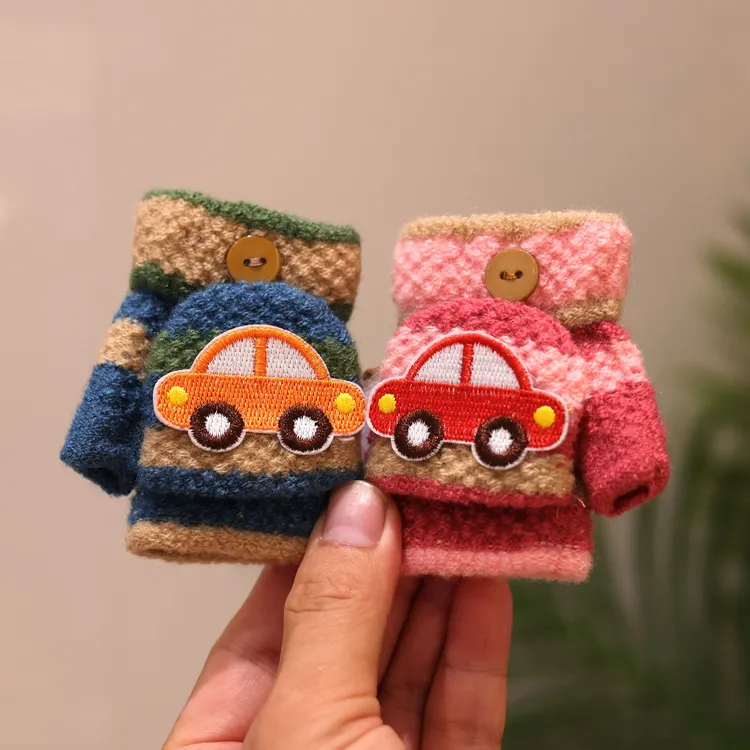 婴儿手套0-1岁秋冬季保暖地板爬行针织露半指薄幼儿小宝宝男女童2