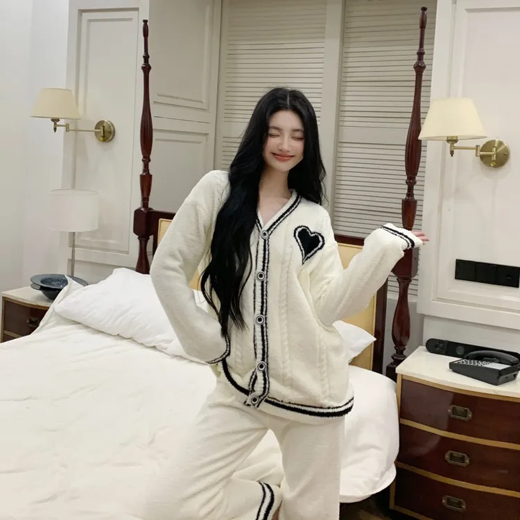秋冬季新款女士家居服休闲舒适软绵绵半边绒睡衣加厚保暖条纹睡衣