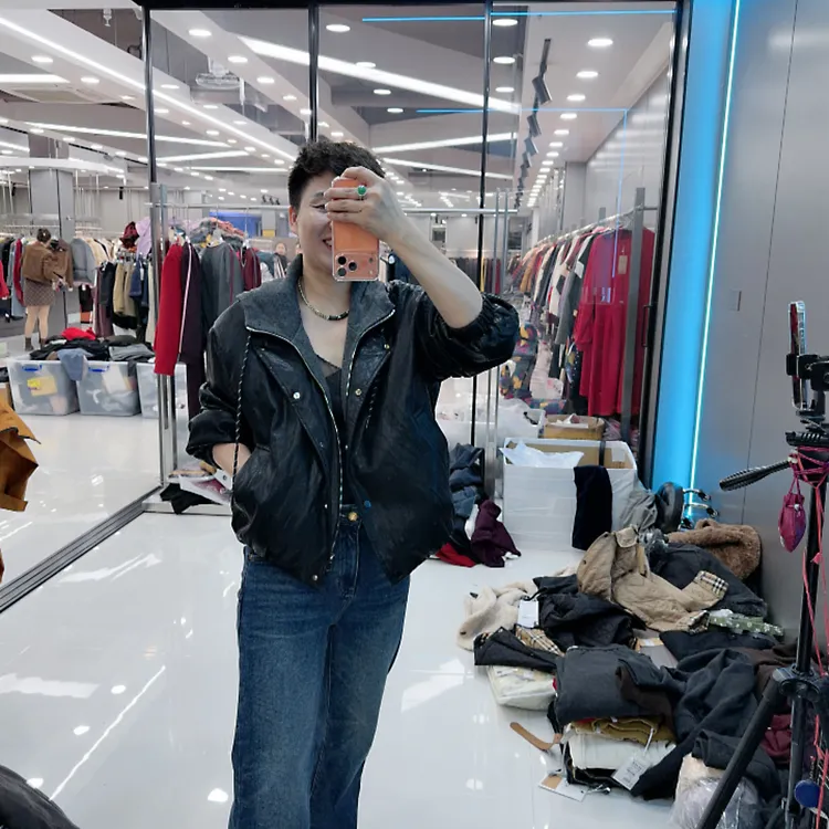 韩版蛋白皮时尚超柔夹棉2色连帽外套2631欧美