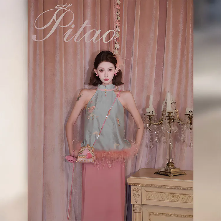 新中式女装国风复古高级感刺绣挂脖上衣半身裙套装女2025夏季新款