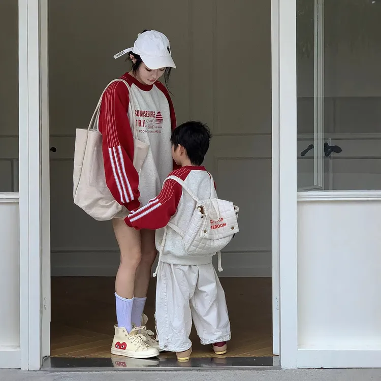 2025秋季全家装亲子装拼色条纹圆领字母撞色亲子卫衣外贸亲子同款
