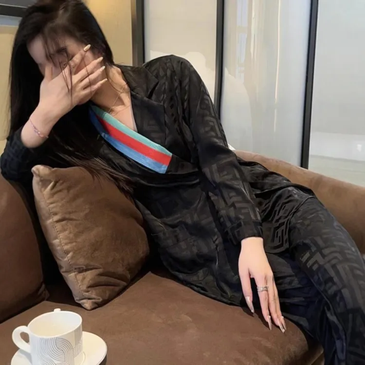 2025新款时尚休闲睡衣女士系带设计轻奢长袖家居服套装可外穿现货