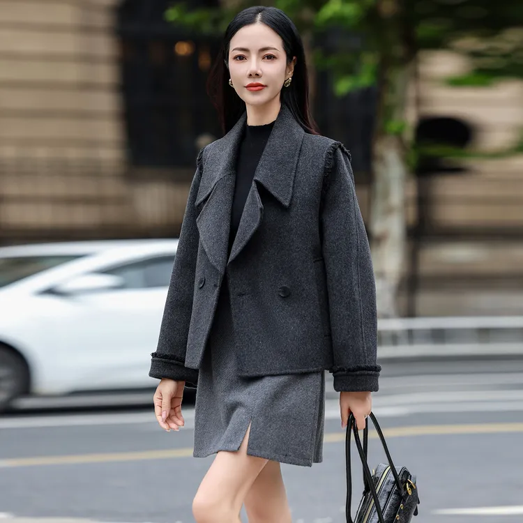 超好看短款双面羊毛绒大衣女2025新款秋冬气质显瘦小个子毛呢外套