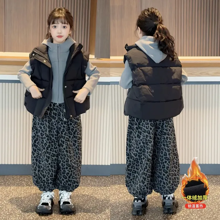 女童秋冬新款韩范黑色棉马甲加绒休闲连帽上衣时髦加绒豹纹裤潮