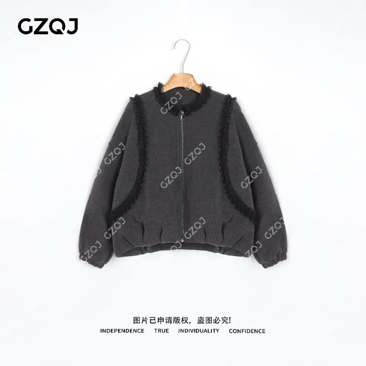 广州琴姐【雾灰蕾语】格雷减龄蕾丝拼接圆领毛呢羽绒服外套女冬2811