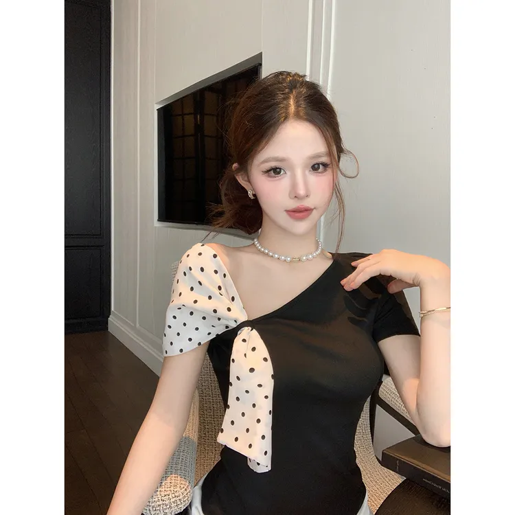 夏季新款法式复古温柔风气质波点蝴蝶结T恤女设计感修身露肩上衣