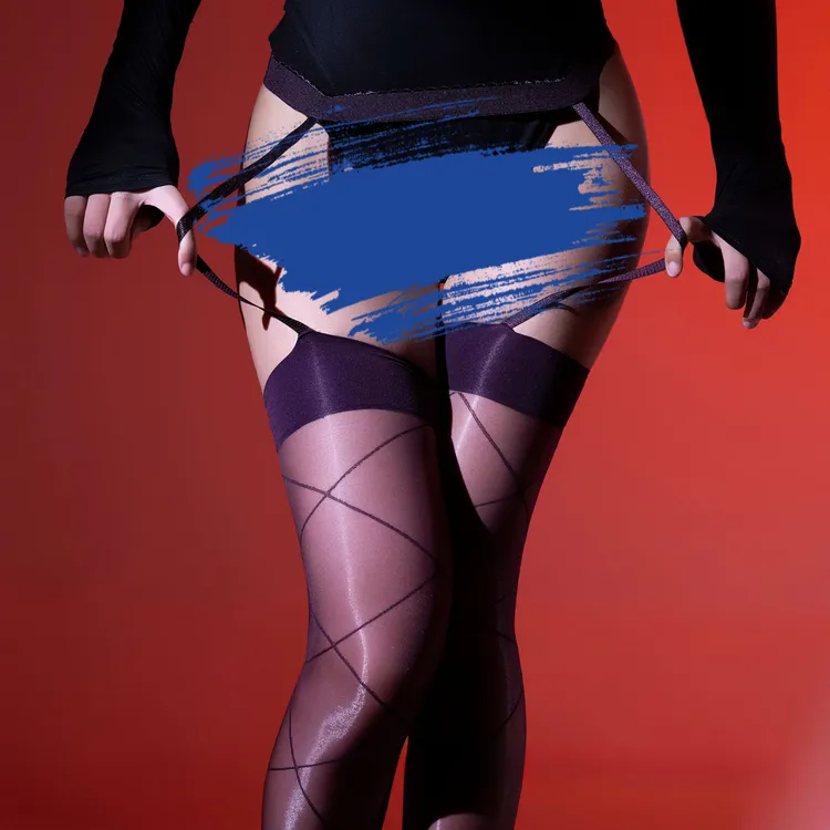 「情结」交叉绑带网格油亮吊带一体极光过膝袜性感菱格长筒袜