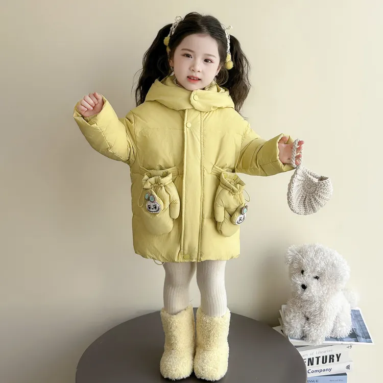 女童羽绒服冬季2025新款女孩可爱拉布布手套冬装中长款白鸭绒外套