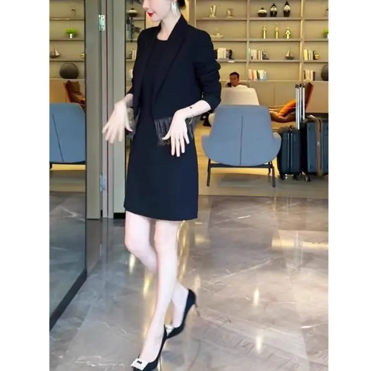 大爱美依缘2025早秋新款流苏设计感砍袖连衣裙+外套两件套女显瘦