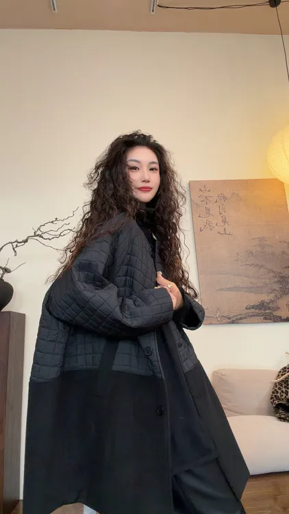 museguhui/木色古汇825137#宽松纯色圆领常规中长款毛呢拼接棉服