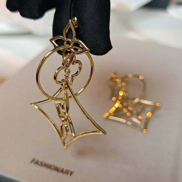 铜合金耳饰 欧阳娜娜同款镂空花朵大耳环女夸张时尚轻奢小众高级