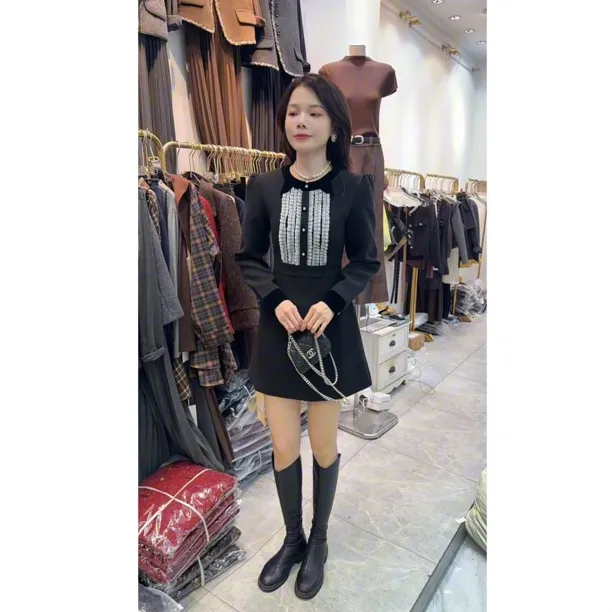 赫本风撞色蕾丝边A字呢子法式连衣裙气质显瘦复古百搭2080